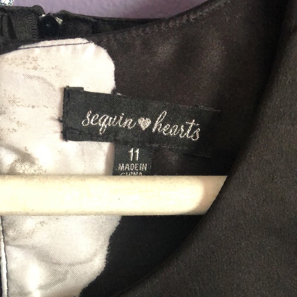 2-Piece Set - Picture 3 of 7